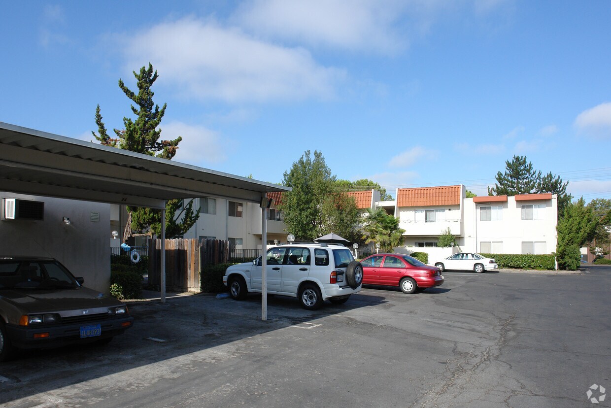 Área de estacionamiento - Morse Plaza