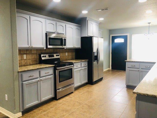 Foto del edificio - 3111 SW Riverstone Ave