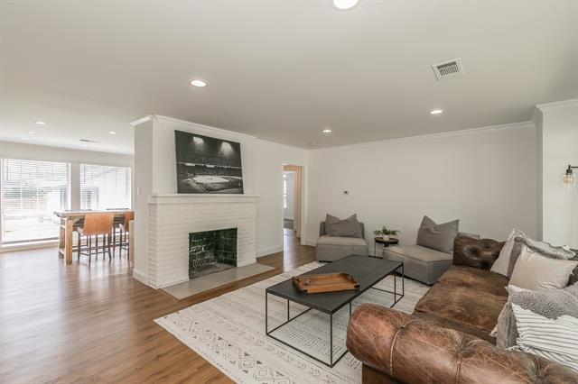 Foto del edificio - 3909 Trail Lake Dr