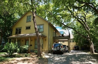 Building Photo - 3207 Hampton Rd