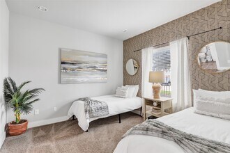 Building Photo - 1310 Roberts St