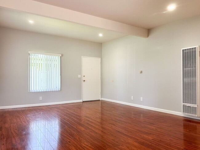Building Photo - Clearbrook Ln (109)