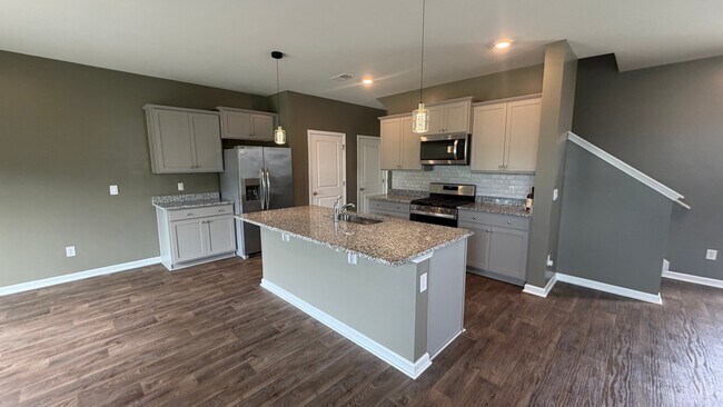 Building Photo - 742 Ladywood Dr