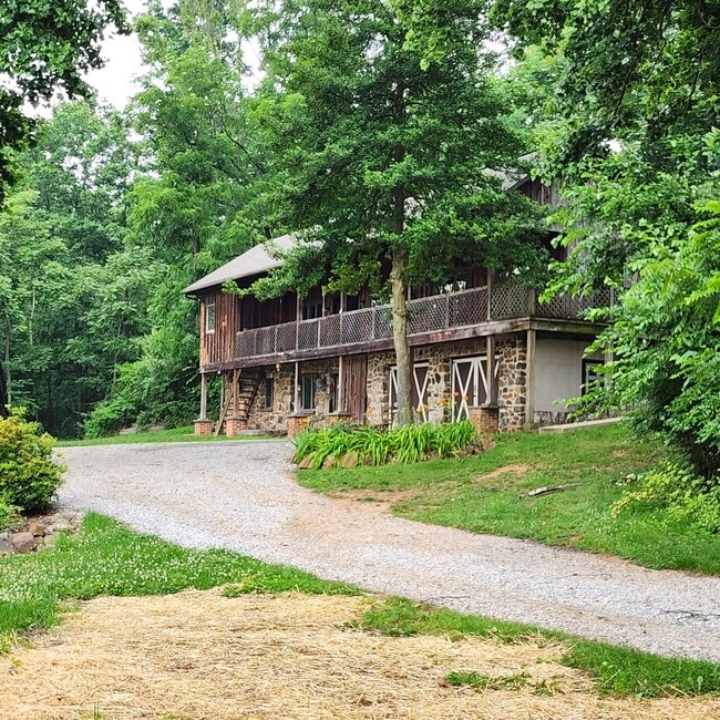 Building Photo - 780 Company Farm Rd
