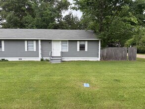 Building Photo - 305 Valentour Rd