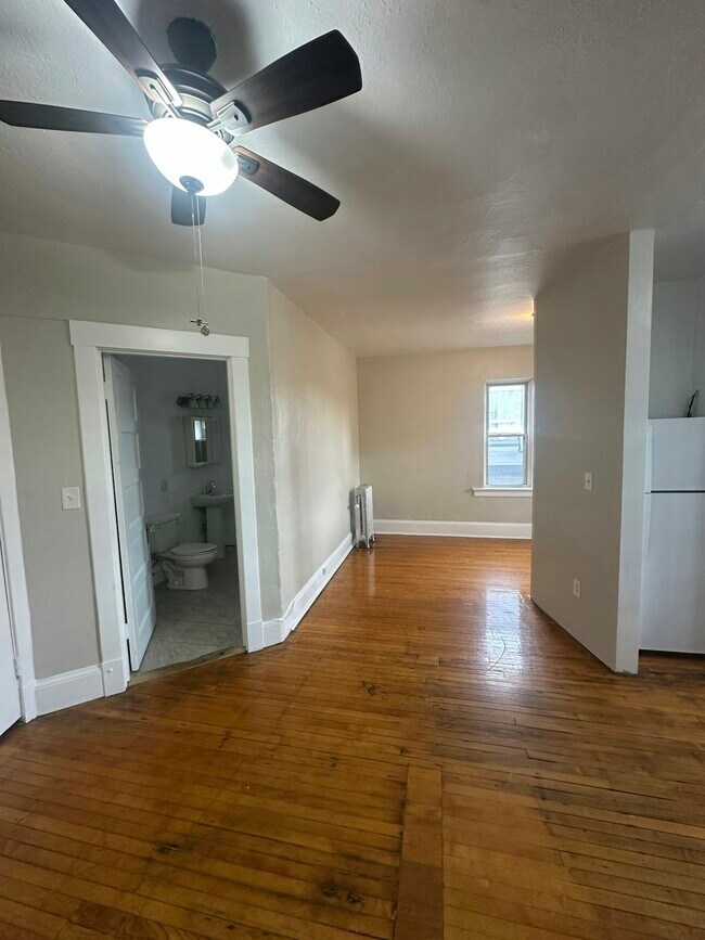 Foto del edificio - 4806 Euclid Ave