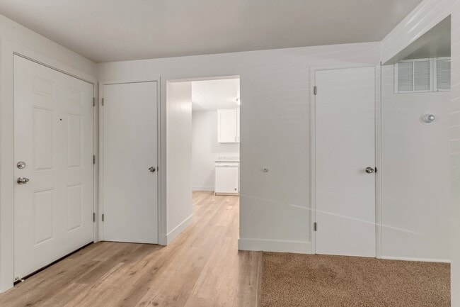 Building Photo - 2115 E 3300 S