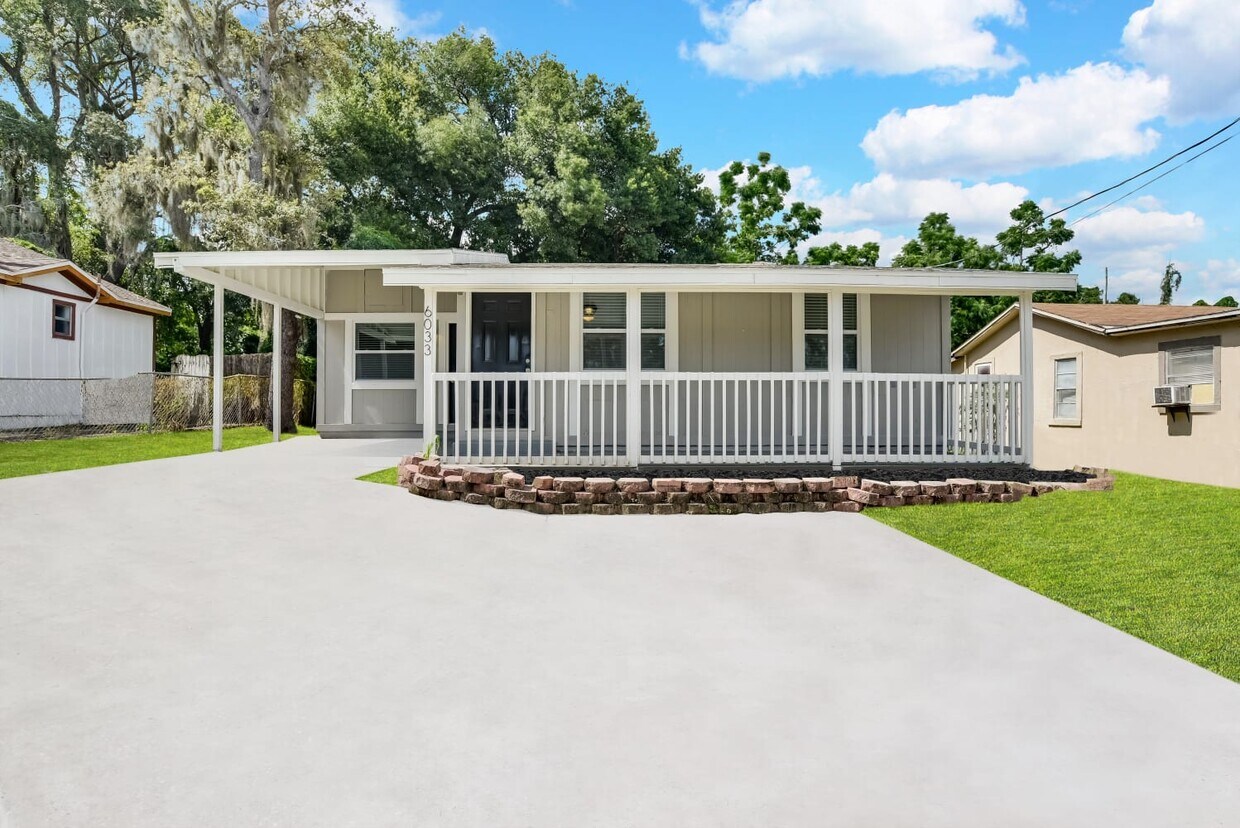 Foto principal - 6033 W Amelia St