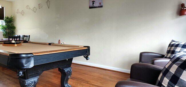 Living Room - 606 S Fayette St