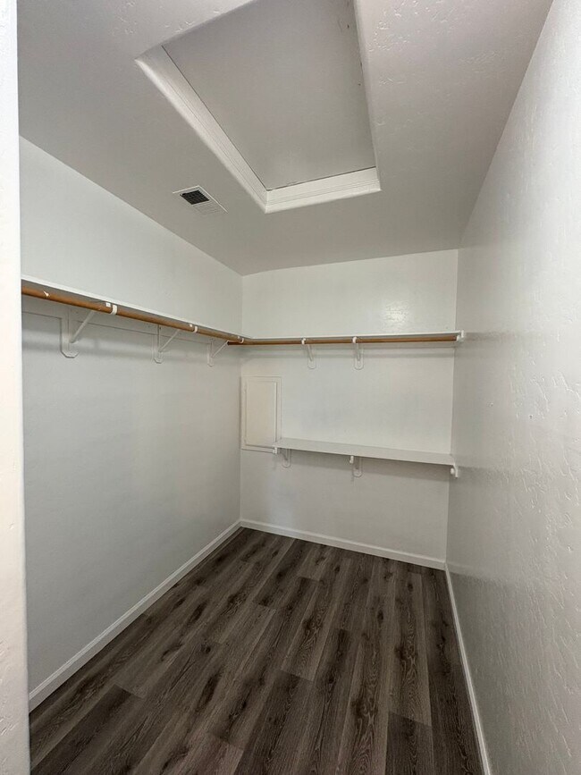 Foto del edificio - NW Visalia Home Available Now!