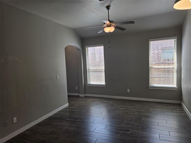 Foto del edificio - 239 Hidden Springs Dr