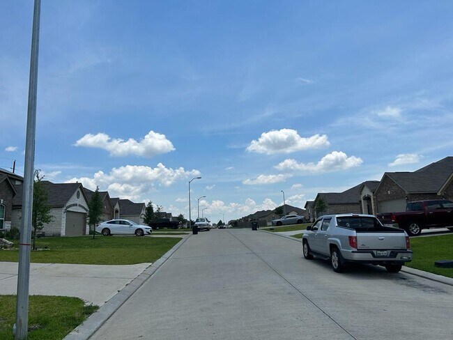 Foto del edificio - 21218 Echo Manor Dr