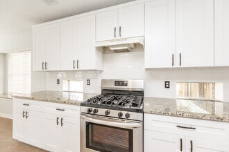 Building Photo - 23106 Beech Canyon Dr