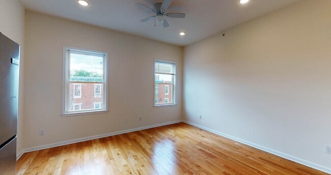 SALA DE ESTAR - 303 N 41st St