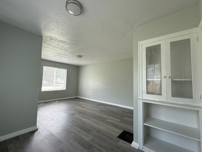Foto del edificio - 4804 E 34th St