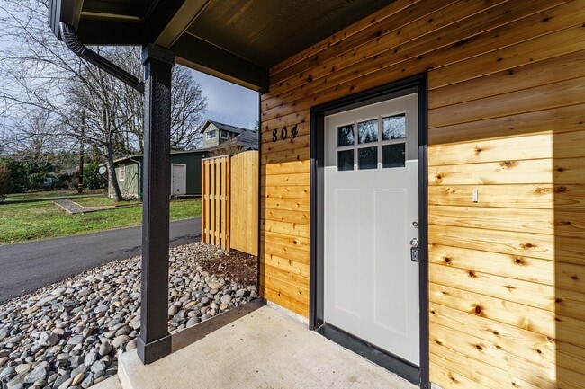Photo - Move In Ready 3 Bedroom 2.5 Bathroom - Convenient Camas Location House