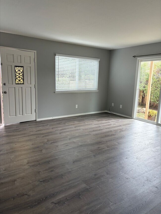 Foto del edificio - 425 Plum St