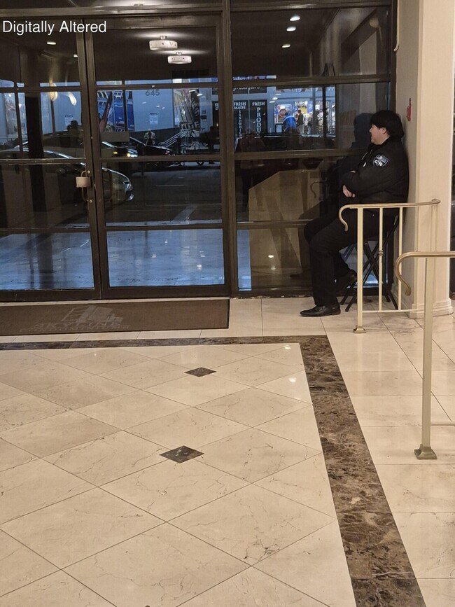 Foto del edificio - 600 W 9th St