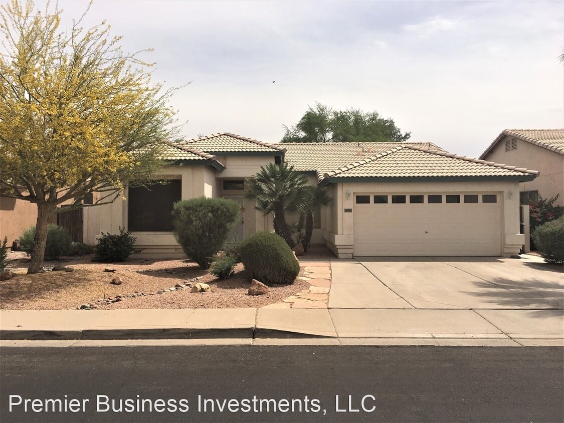 Primary Photo - 3 br, 2 bath House - 1083 W Aspen Ave