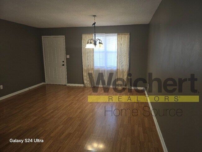 Foto del edificio - 606 Linda Ln