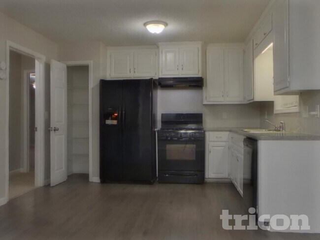 Foto del edificio - 3070 Country Farms Dr