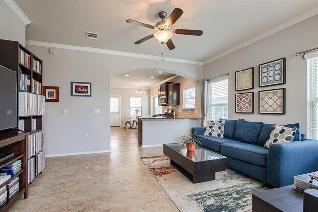 Building Photo - 10017 Pinnacle Crest Loop