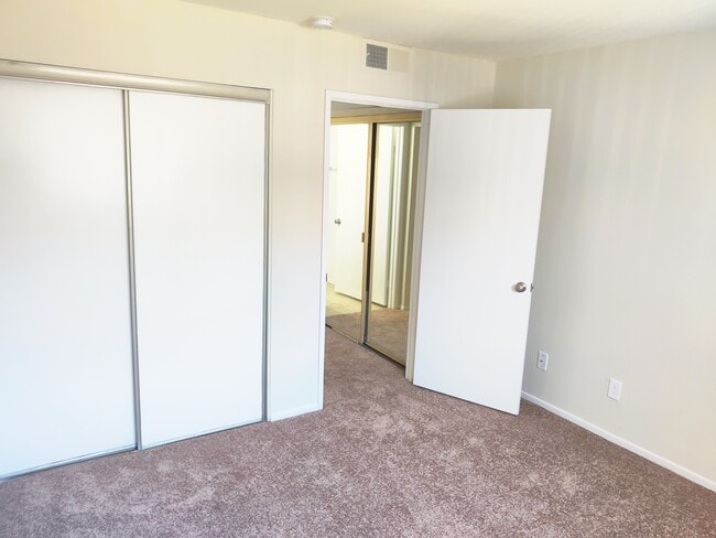 Bedroom - 9841 White Oak Ave