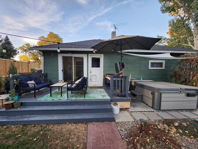 Foto del edificio - 4709 W Irving St