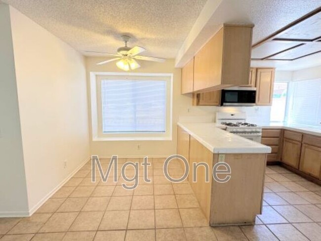 Foto del edificio - 25215 Morning Dove Way