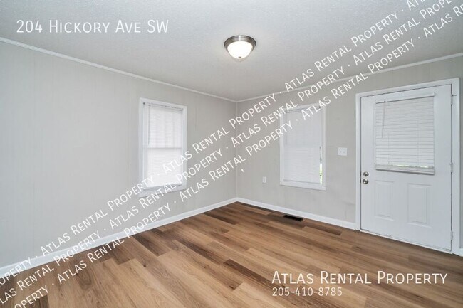 Foto del edificio - 204 Hickory Ave SW