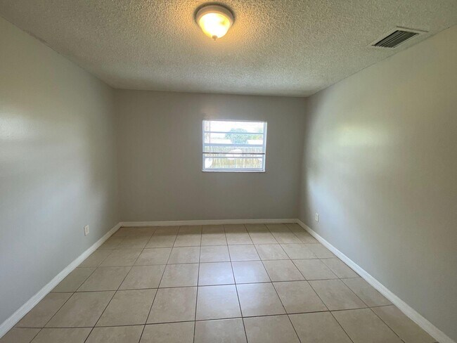 Foto del edificio - 3208 Louisiana Ave