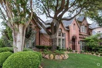 Building Photo - 5224 Longvue Dr