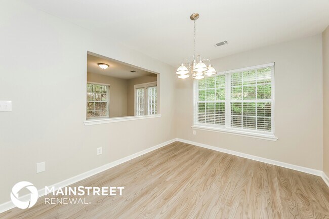 Foto del edificio - 10123 Deep Creek Dr