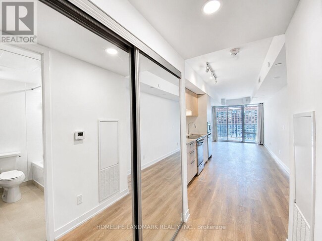 Building Photo - 18 Maitland Terrace