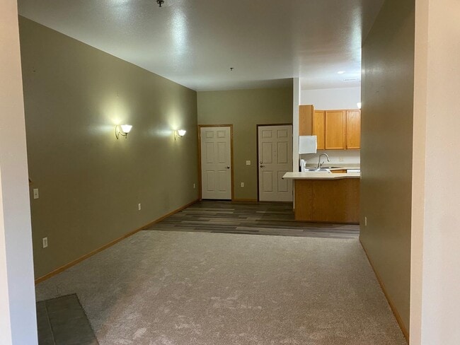 Foto del edificio - 5440 Willow Rd