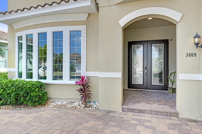 Foto del edificio - 3669 Poseidon