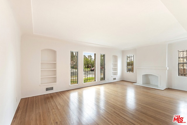 Building Photo - 367 N Kings Rd