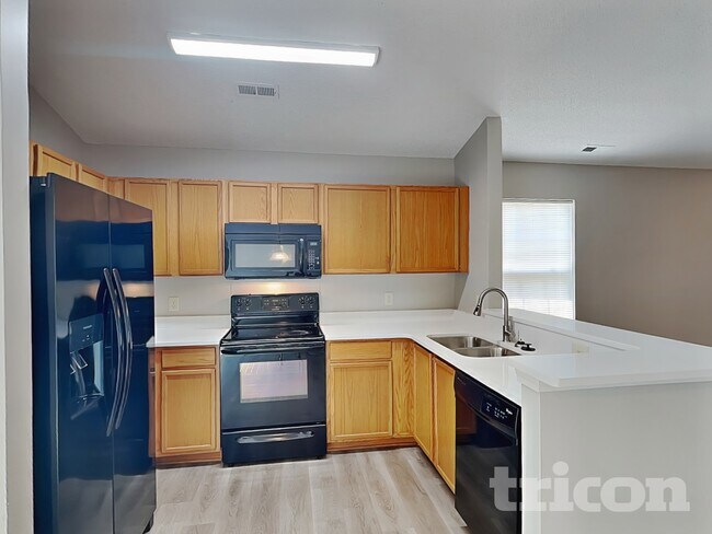 Foto del edificio - 11507 Stewarts Crossing Dr