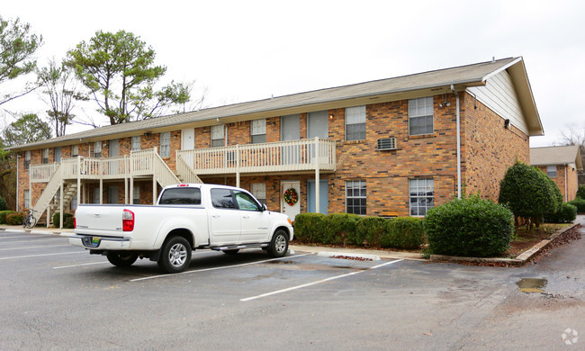 Building Photo - Wedgewood Apartments