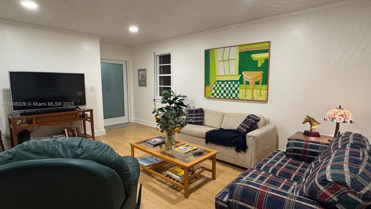 Foto principal - 927 NW 106th Ave Cir