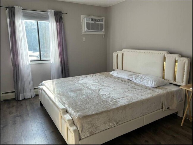 Foto del edificio - 7301 W 101st St