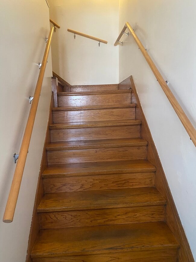 Building Photo - 3337 W 114th St