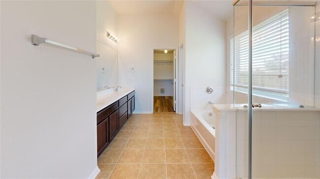 Building Photo - 3630 Hera Dr