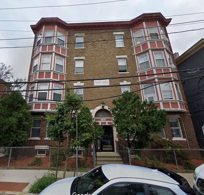 Building Photo - 122 Berkshire St