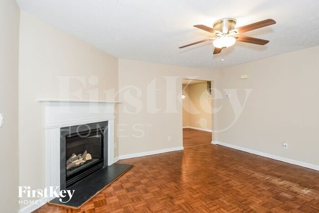 Building Photo - 432 Village Bluff Dr
