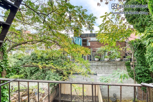 Building Photo - 17 Gay St