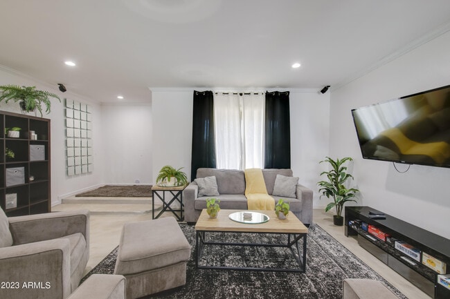 Foto del edificio - 8522 E Amelia Ave