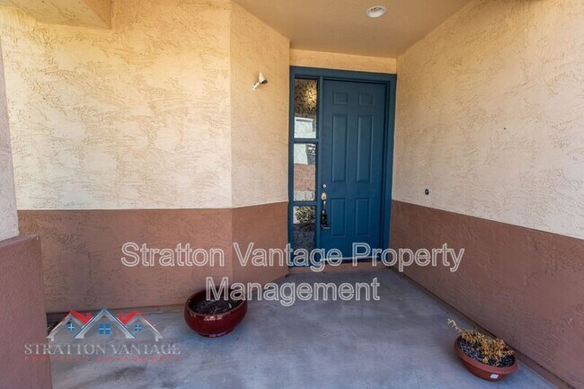 Foto del edificio - 13562 W Cypress St
