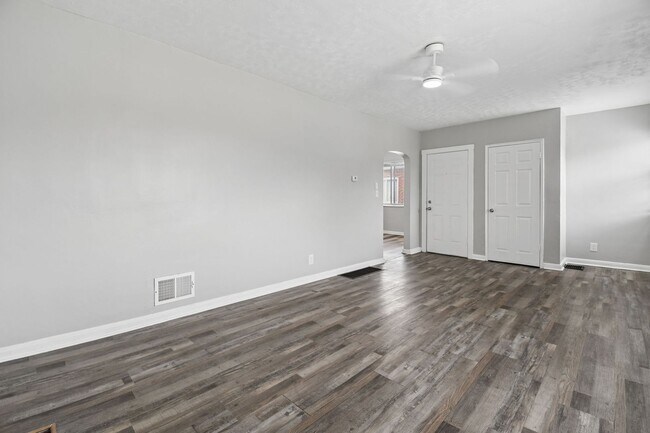 Foto del edificio - 375 S Chase Ave