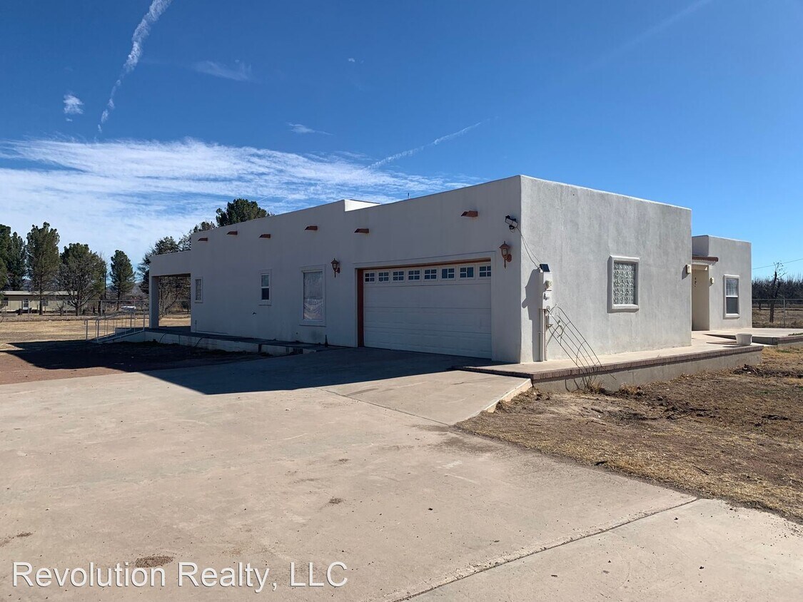Primary Photo - 3 br, 3 bath House - 75 Par 2 Ln.